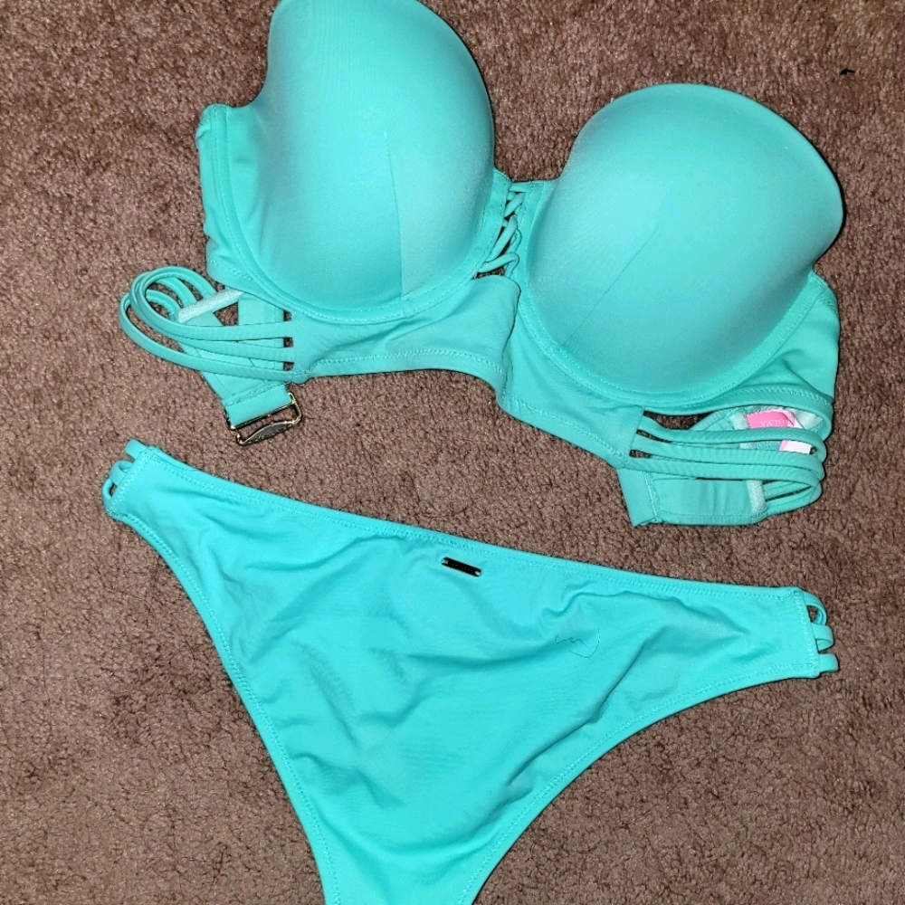Bikinis 👙👙